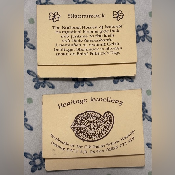 2pc Brooch Set - Picture 2 of 2